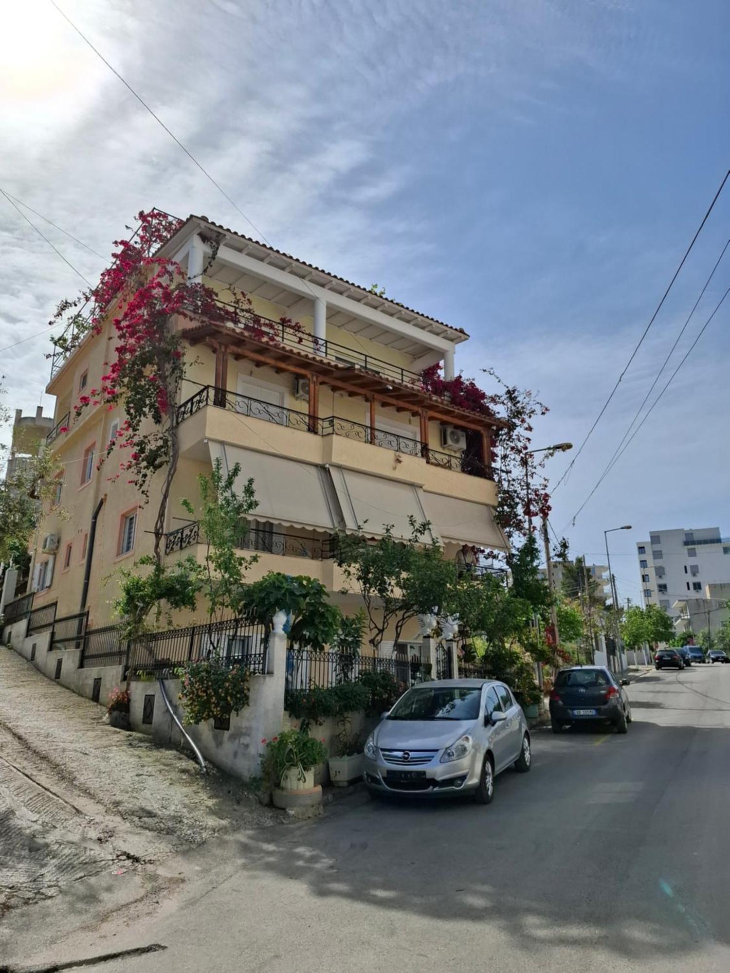Vila Veli Brothers Sarandë Exterior foto
